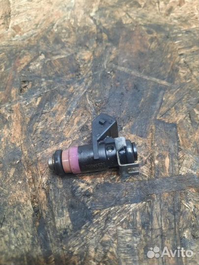 Форсунка Renault Megane универсал 1.6 K4M812 2005