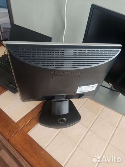 Монитор Samsung