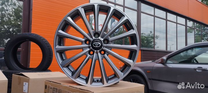 Диски R17 Тойота Камри Королла R17 сильвер