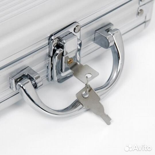 Покер в металлическом кейсе (2 кол, фиш 100шт с но