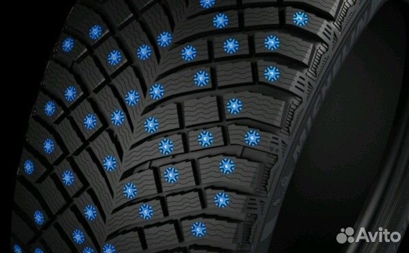 Michelin X-Ice North 4 215/50 R17
