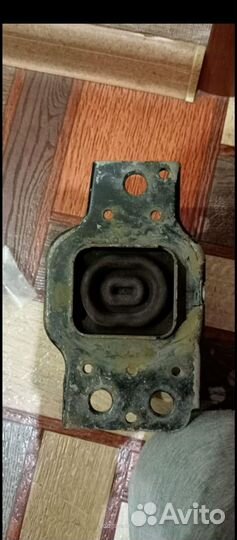 Опора двигателя рено Меган 2