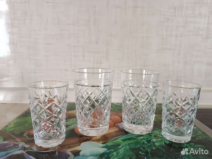 Хрустальные рюмки