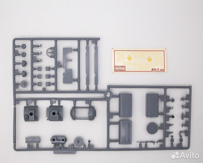 EE35086 1/35 кв-1 обр.1942 поздняя версия Тяжелый