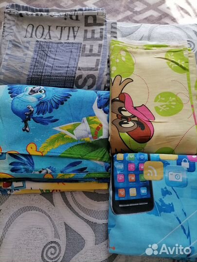 Четыре комплекта постельного белья