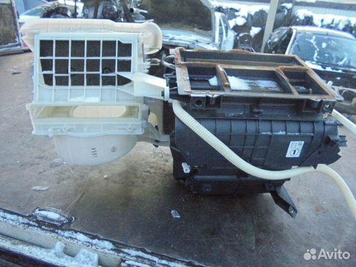 Корпус печки Toyota Celica ZZT231 2ZZ-GE 2000/12