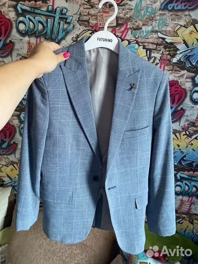 Продам пиджак школьный