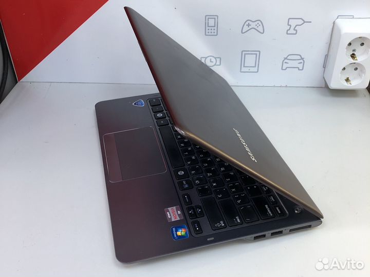Ноутбук Samsung NP535U3C