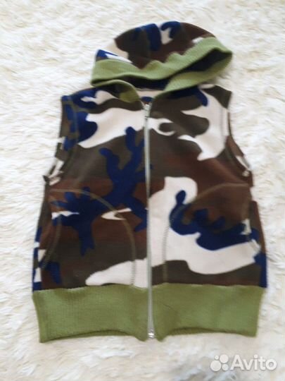 Безрукавка на мальчика 5-6 лет