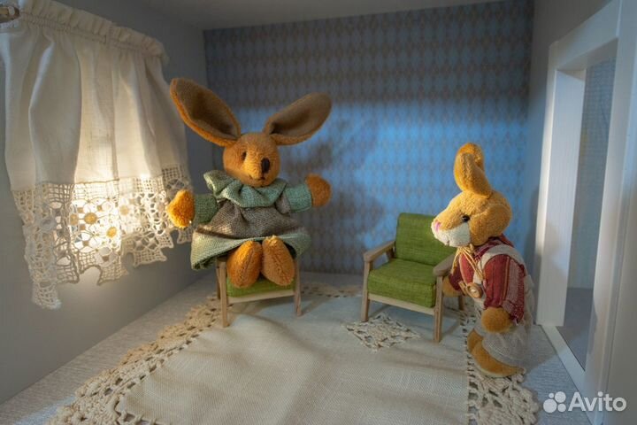 Деревянный кукольный домик новый