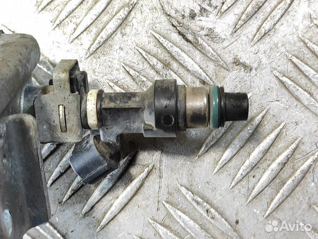 Форсунка двигателя Nissan Almera Classic