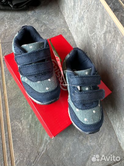 Кроссовки новые 21 размер