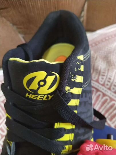 Heelys кросовки на колесах