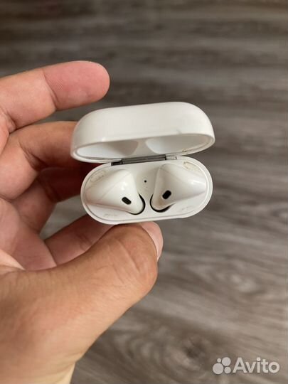 Airpods 1