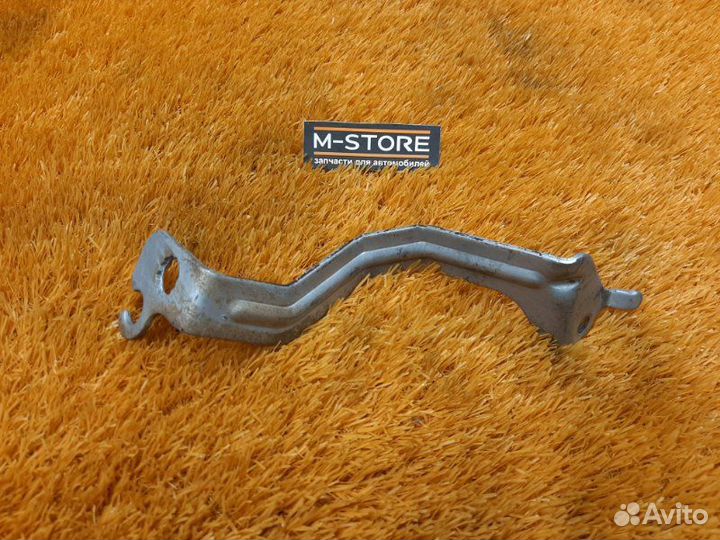 Кронштейн тормозного шланга задний правый Volvo