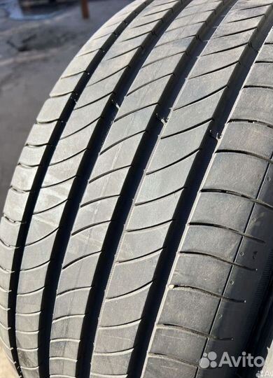 Michelin Primacy 4 235/50 R19