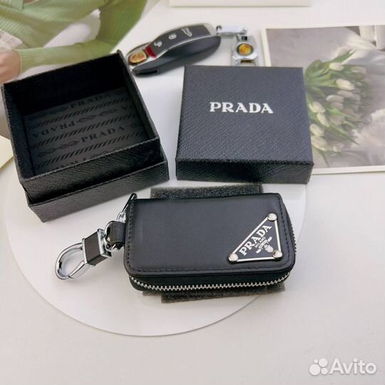 Ключница Prada