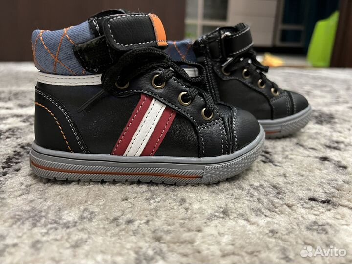 Ботинки демисезонные 22-23 размер