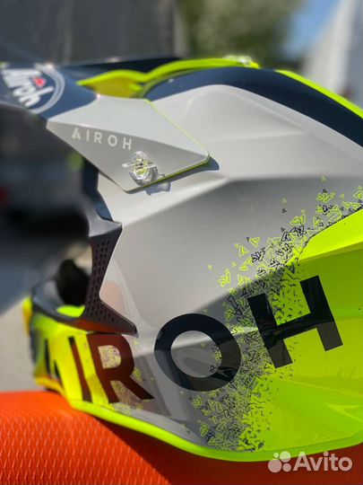 Кроссовый шлем Airoh Twist 2.0 Bit