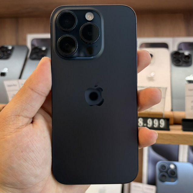 iPhone 15 Pro, 256 ГБ, SIM + eSIM