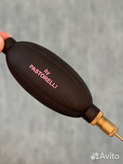 Гимнастический мяч и насос