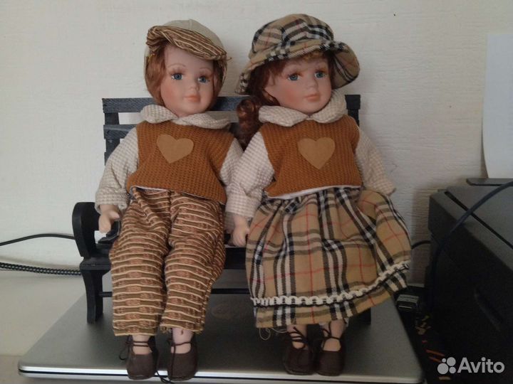 Куклы фарфоровые коллекционные девочка и мальчик