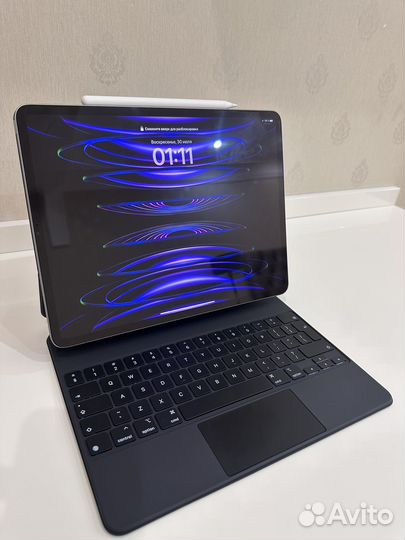 iPad Pro M2 12.9 + MagicKeyboard + ApplePencil