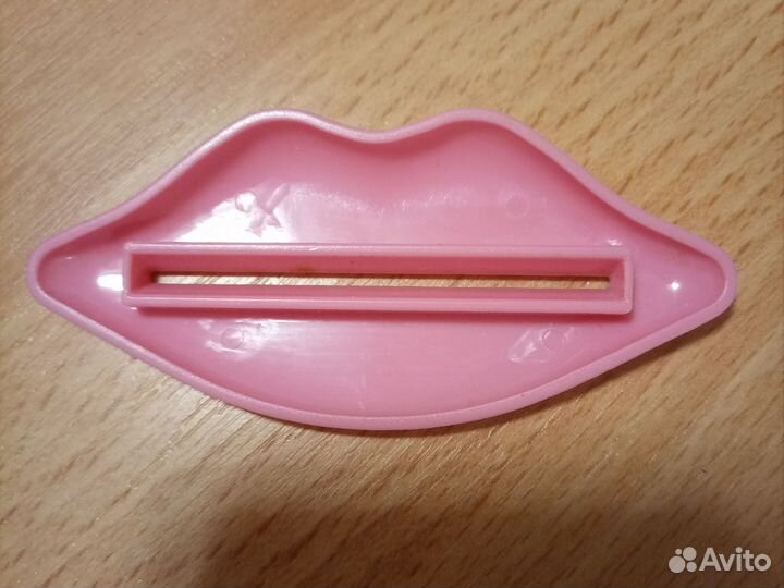 Дозатор для зубной пасты