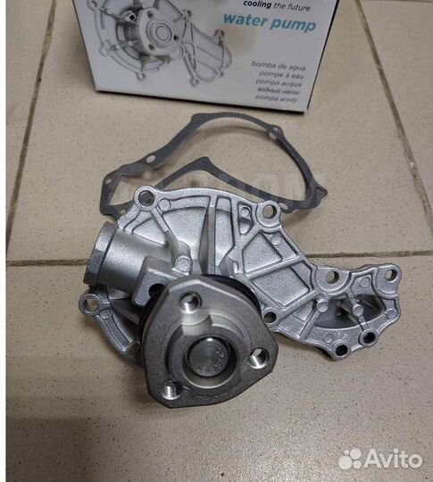 Помпа водяная Audi 80 / Passat b3 / Golf 3 dolz