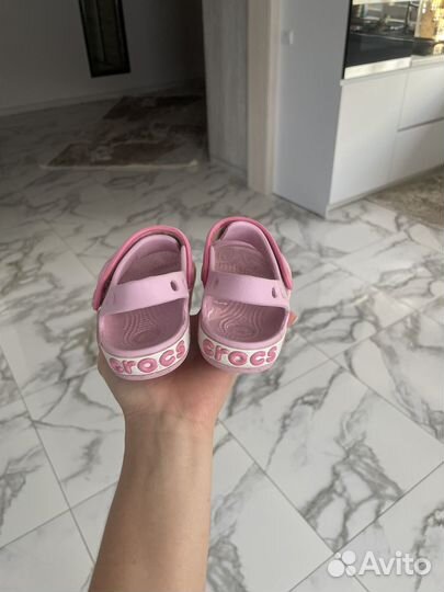 Сандалии crocs c9