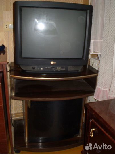 Тумба под телевизор