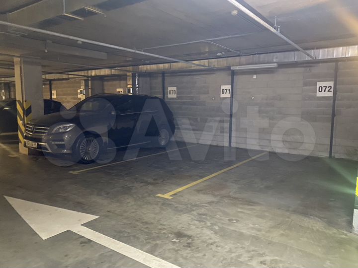 Машиноместо, 14 м²