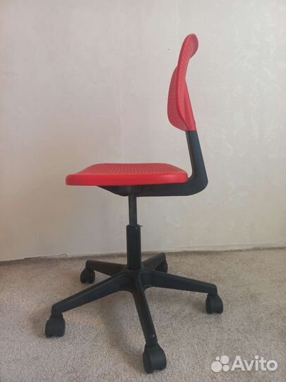 Компьютерный стул детский IKEA