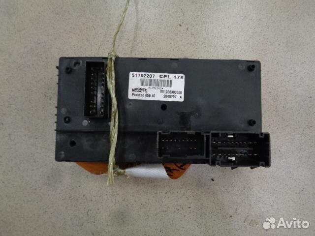 Блок предохранителей салонный Fiat Albea 2002-2012