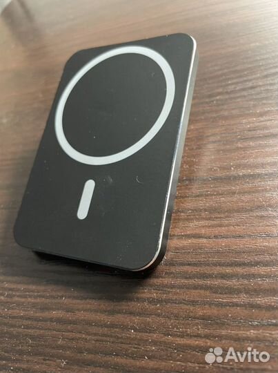 Держатель для iPhone 12 с беспроводной зарядкой