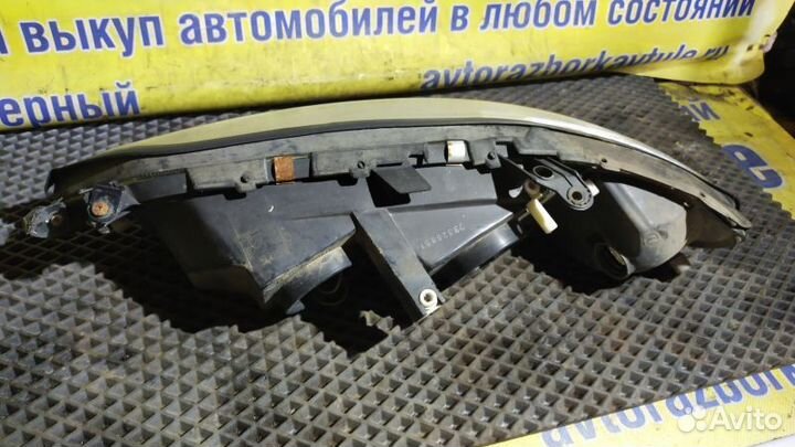 Фара правая Opel Vectra