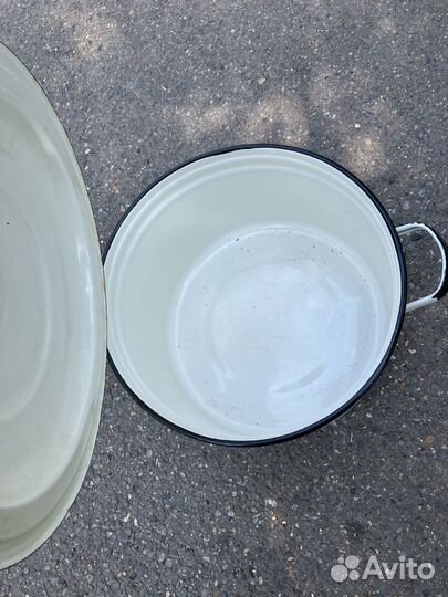 Кастрюля эмалированная