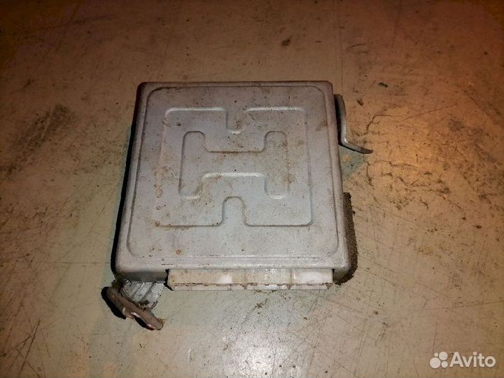 Блок управления подвеской 89293-30081 Toyota Crown