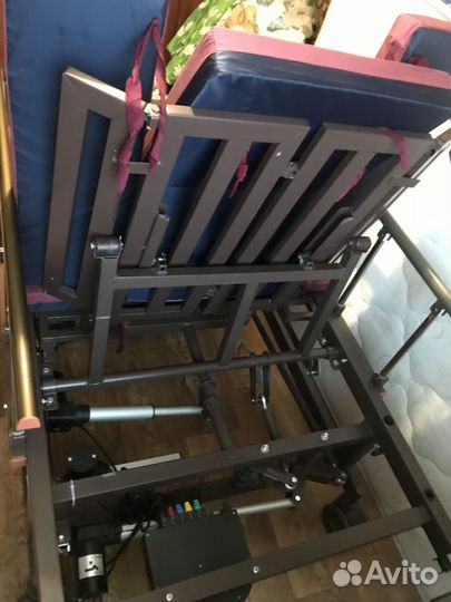 Медицинская кровать для лежащих больных