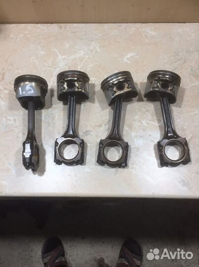 Поршень шатун ниссан QG15 QG18