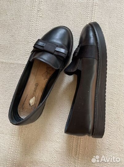Лоферы туфли женские 37 торг