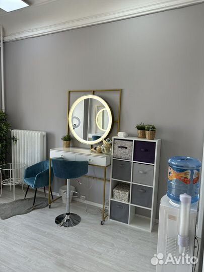 Аренда рабочего места мастера-бровиста, визажиста