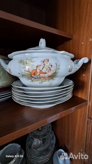 Часть столового сервиза Мадонна