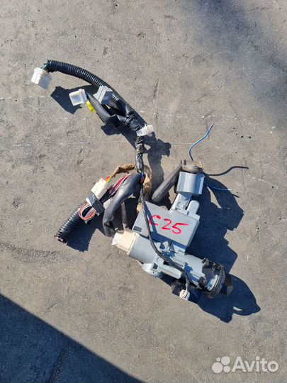 Замок зажигания Nissan Serena C25 MR20DE