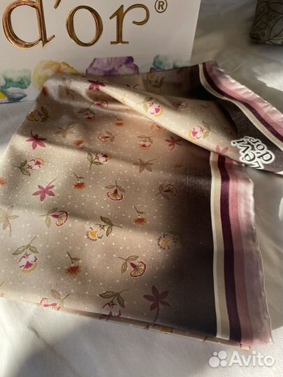 Шелковый платок Levi D’or