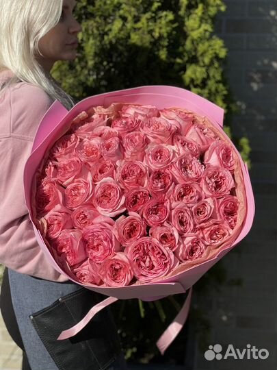 Пионовидные розы букет Пинк Экспрешн