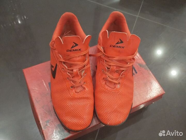 Футзалки demix 37й. Вторые в подарок