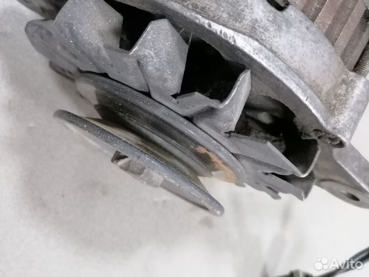 Генератор Nissan Bluebird CD20 2.0 дизель 1983-90