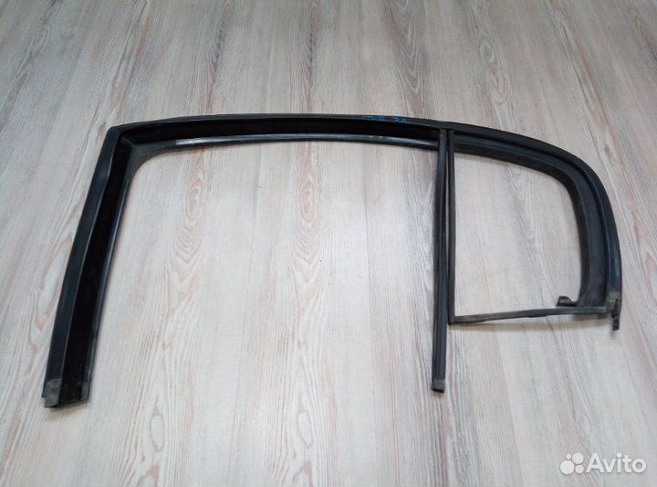 Уплотнитель зад проема стекла двери Renault megane