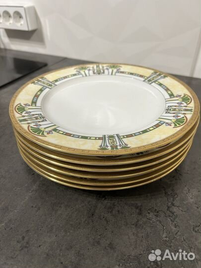 Набор тарелок